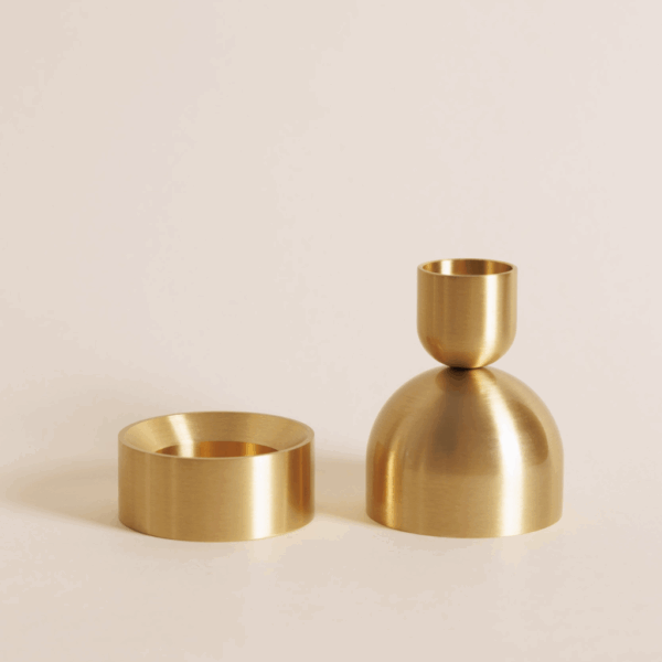 swiecznik-1-na-swiece-proste-mosiezny (10) swiecznik-1-na-swiece-proste-mosiezny (10)