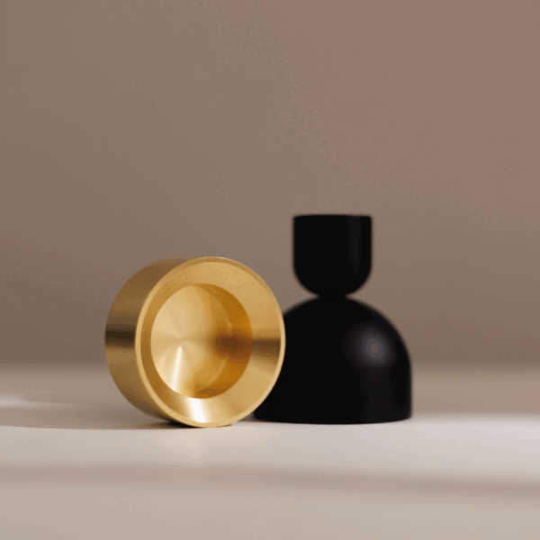 swiecznik-1-na-swiece-proste-mosiezny (6) swiecznik-1-na-swiece-proste-mosiezny (6)